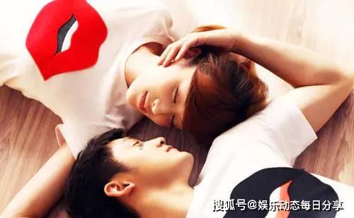 向上跳的香蕉